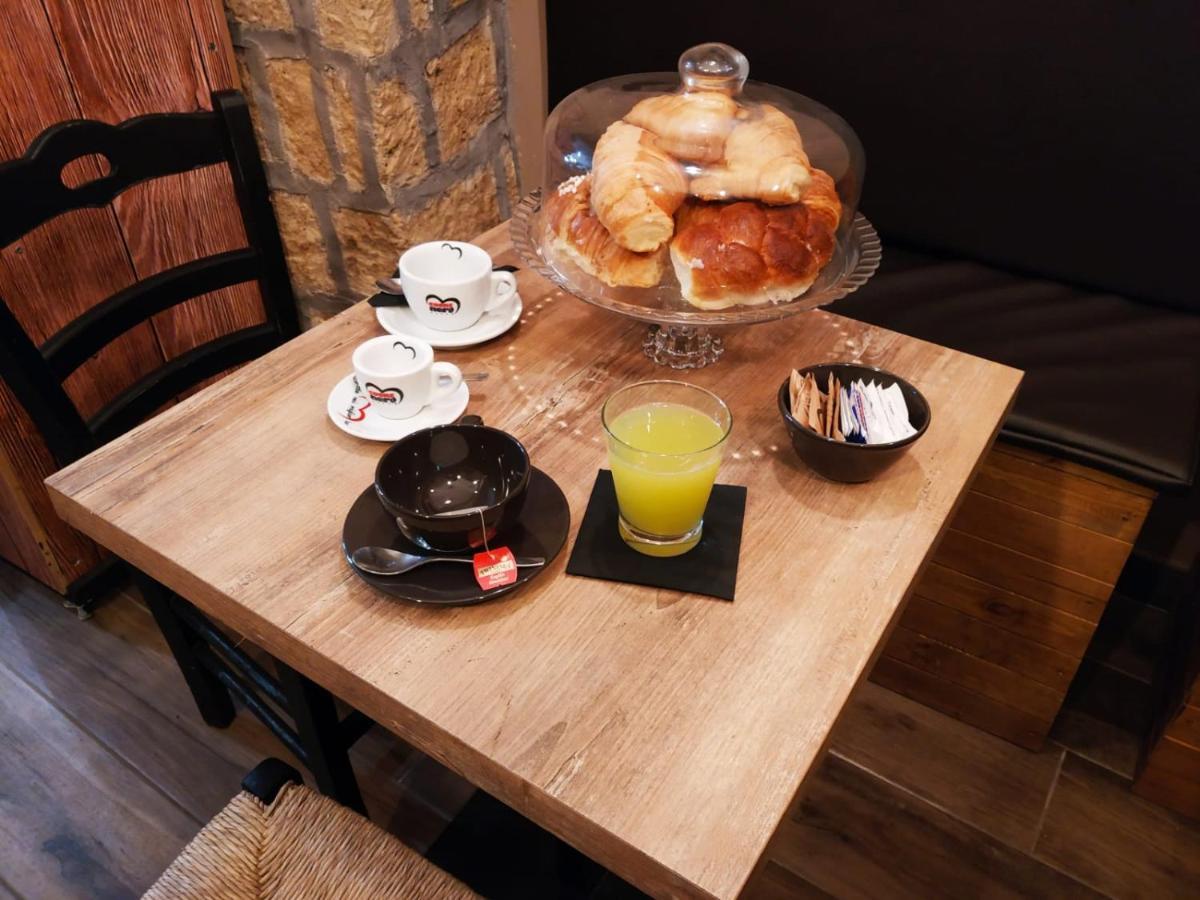 Suite San Gennaro เนเปิลส์ ภายนอก รูปภาพ